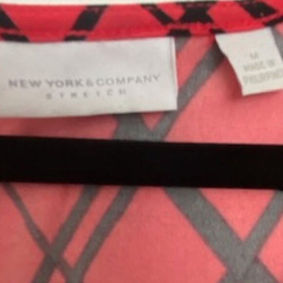 RED DRESS - Picture 2 of 2